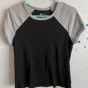 Gray and black ribbed shirt